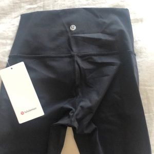 Brand new lululemon Wunder Under High Rise Legging 28”